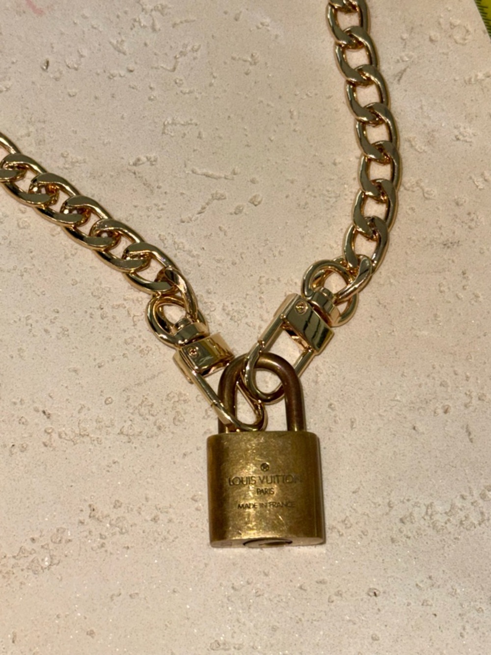 Authentic Louis Vuitton Gold Padlock Necklace (#320) with Non Branded Chain 16” - Picture 4 of 16
